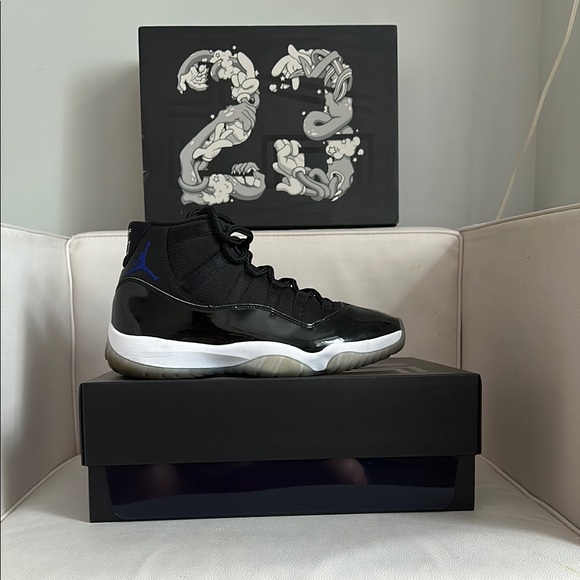 Jordan 11 Retro Space Jam (2016)
